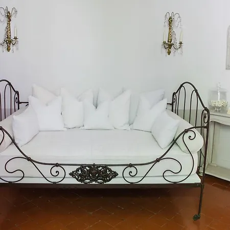 La Maison Du Village Guest house 3*