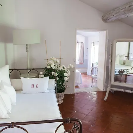 La Maison Du Village Guest house 3*