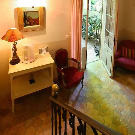 Guest house La Maison Du Village 3*